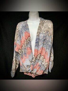 About A Girl Sheer Twist-Front Blouse – Women’s Medium